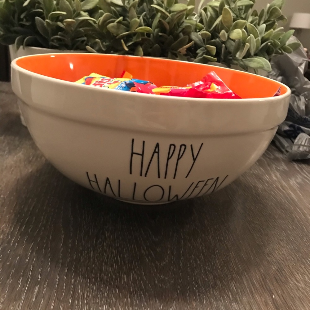 ONE LEFT NEW Rae Dunn HAPPY HALLOWEEN large bowl - Picture 5 of 7